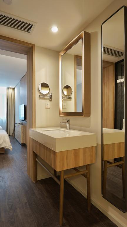 Hanting Premium Hotel Shanghai South Xizang Road Zewnętrze zdjęcie