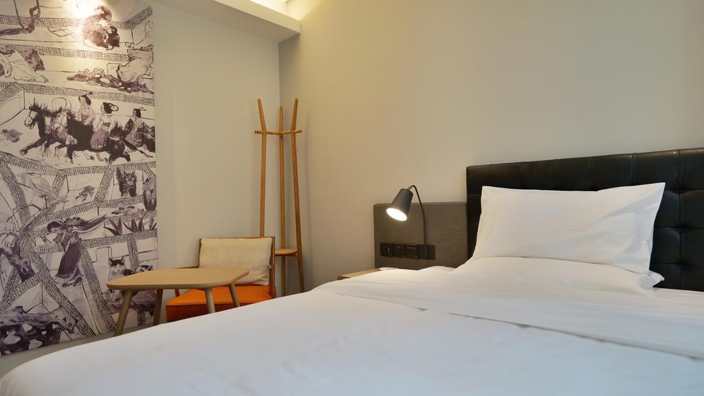 Hanting Premium Hotel Shanghai South Xizang Road Zewnętrze zdjęcie