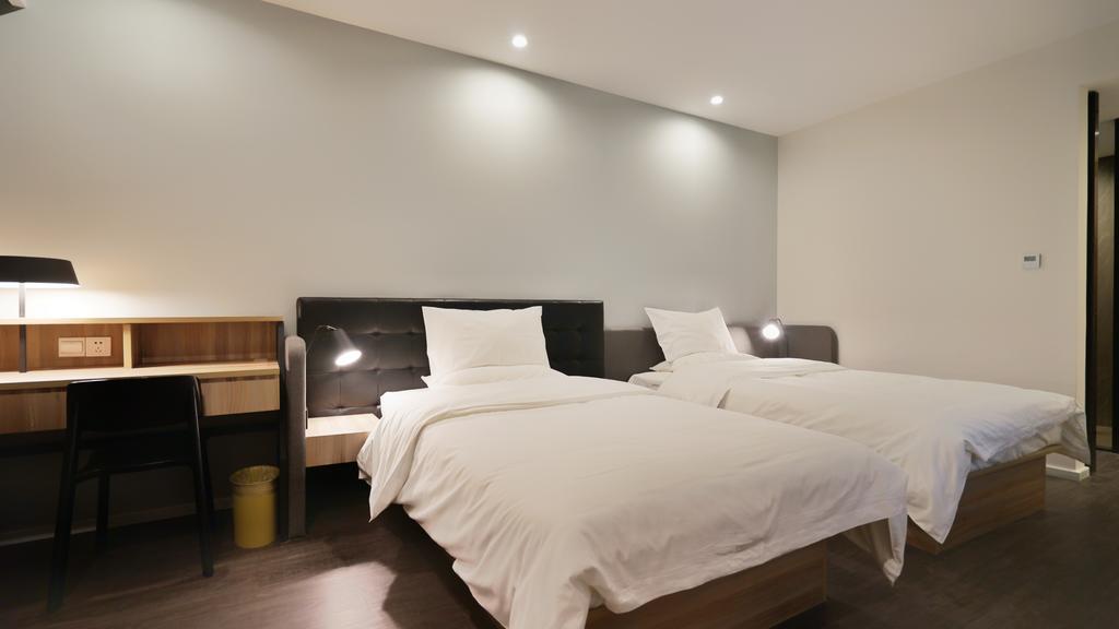 Hanting Premium Hotel Shanghai South Xizang Road Zewnętrze zdjęcie